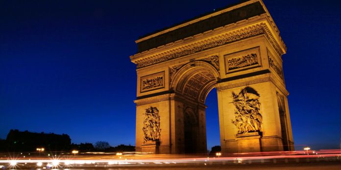 parigi in tre giorni arco di trionfo